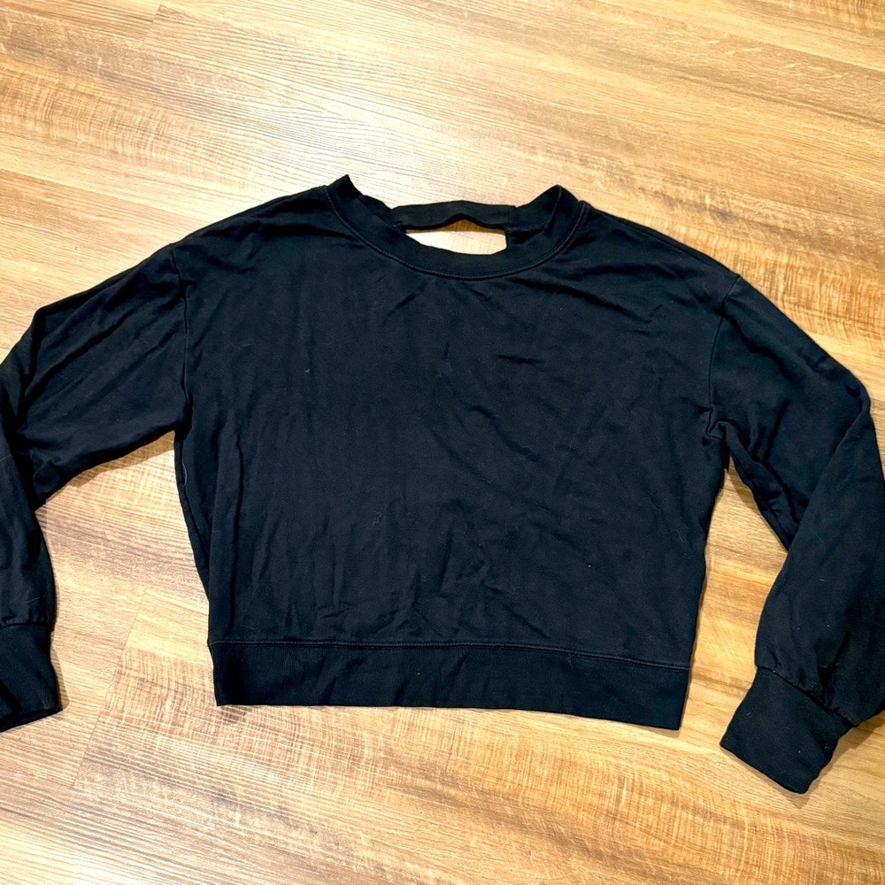 Athleta XS Black Sweatshirt Open Cross Back 
EUC barely worn